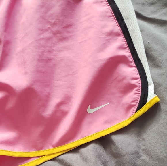 Nike shorts - Picture 2 of 5